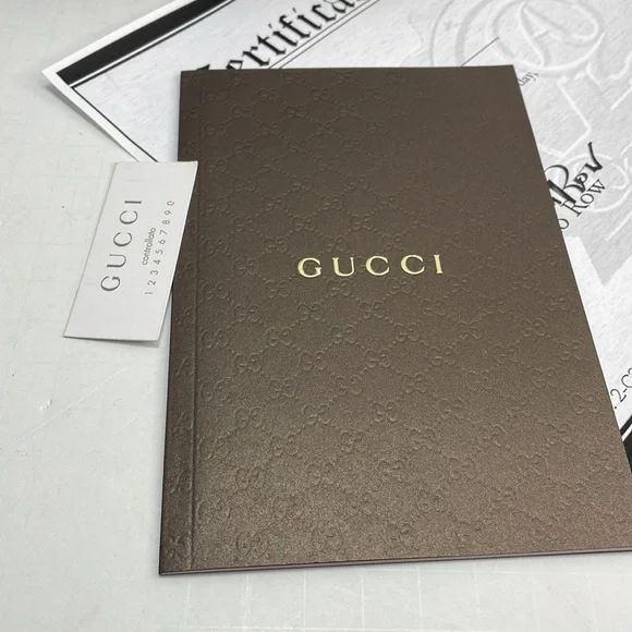 Authentic soho GUCCI gray leather wallet with Box, card, book and COA - Picture 2 of 15